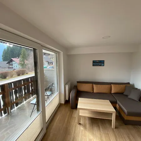 Apartma Vidovic アパート